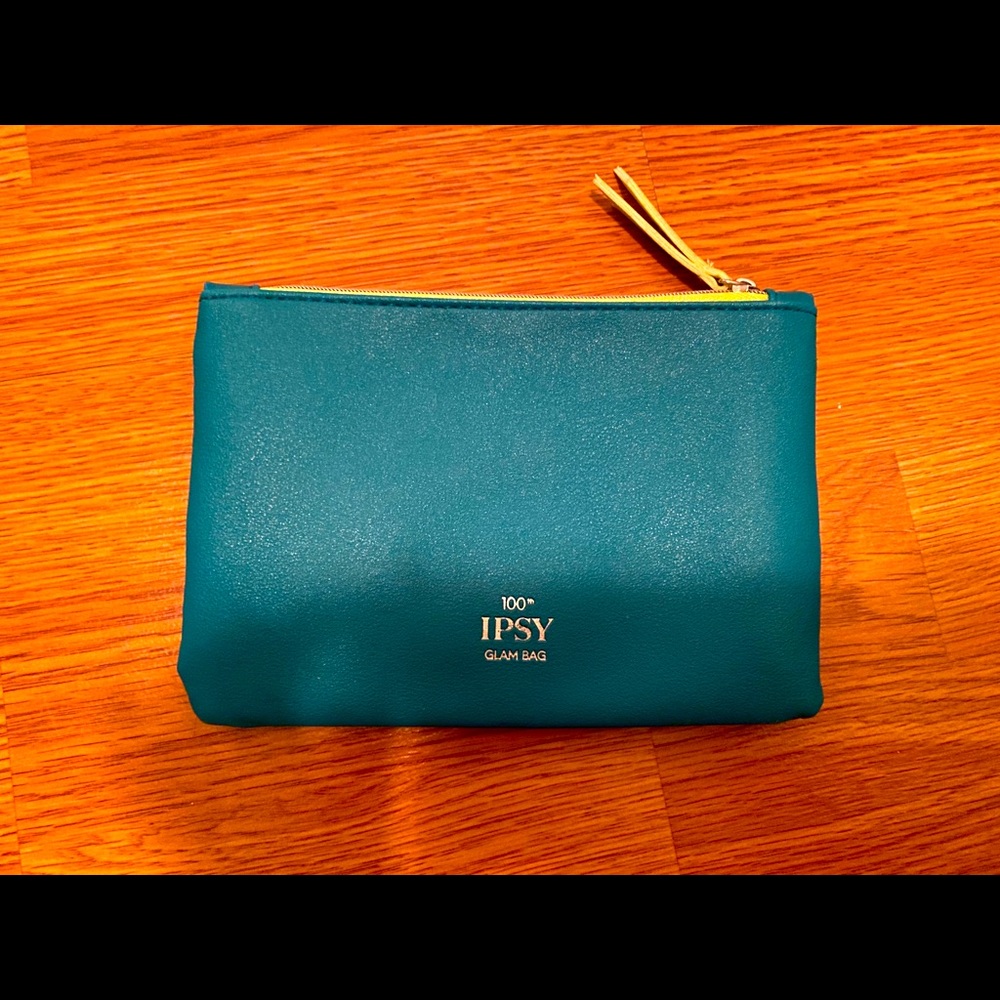 Ipsy Bag Bundle - Picture 4 of 4